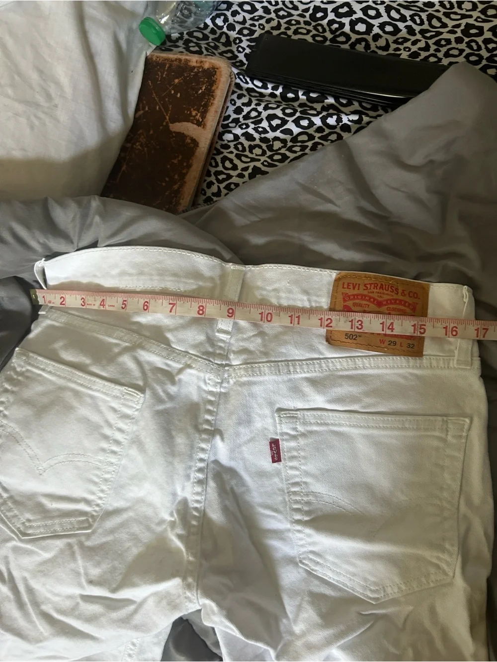 Levi's men  White High-Rise Straight Denim Jeans